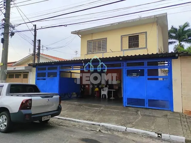 Sobrado com 250m² 3 quartos e 2 banheiros, à venda, no bairro Residencial Novo Horizonte em Taubaté
