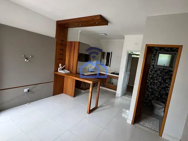 Sobrado 2 quartos e 2 banheiros, à venda, no bairro Rio do Ouro em Caraguatatuba