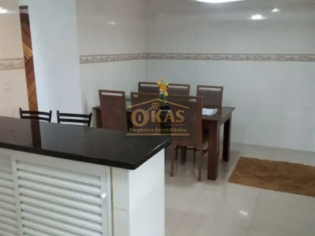 Sobrado com 200m² 3 quartos e 2 banheiros, à venda, no bairro Sítio São José em Suzano