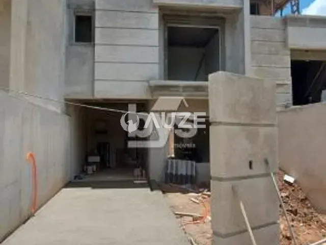 Sobrado com 174m² 3 quartos e 4 banheiros, à venda, no bairro Bom Retiro em Curitiba