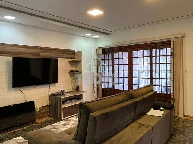 Sobrado com 273m² 5 quartos e 5 banheiros, à venda, no bairro Loteamento Jardim dos Eucaliptos em Tremembé