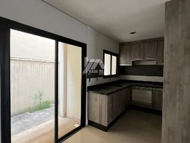 Sobrado 3 quartos e 1 banheiro, à venda, no bairro Chapada em Ponta Grossa