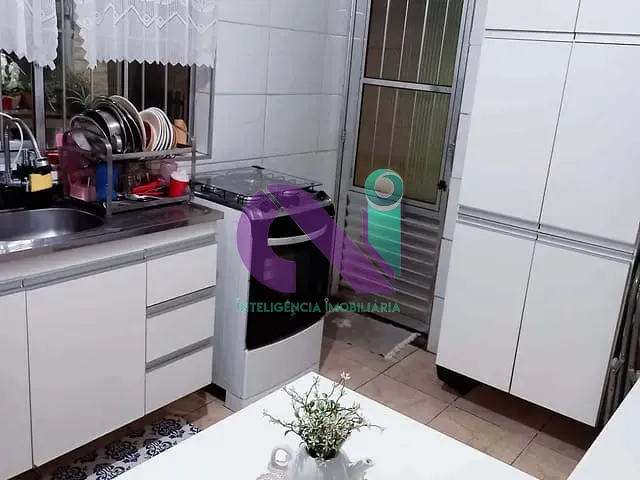 Sobrado com 125m² 4 quartos e 3 banheiros, à venda, no bairro Cidade das Flores em Osasco