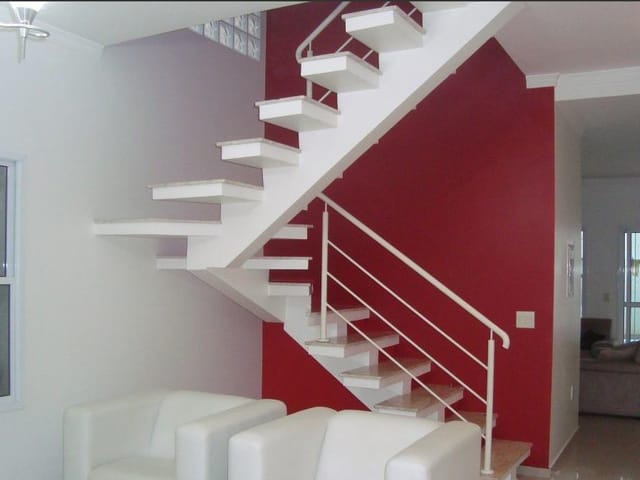 Sobrado com 250m² 3 quartos e 5 banheiros, à venda, no bairro Adalgisa em Osasco