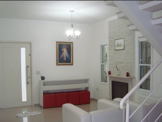 Sobrado com 250m² 3 quartos e 5 banheiros, à venda, no bairro Adalgisa em Osasco