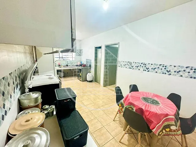 Sobrado com 200m² 3 quartos e 1 banheiro, à venda, no bairro Jardim dos Lagos em São Paulo