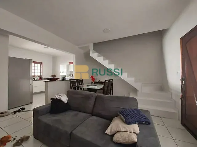 Sobrado com 134m² 3 quartos e 2 banheiros, à venda, no bairro Jardim América em São José dos Campos