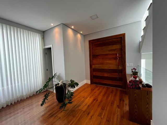 Foto do Sobrado - Sobrado com 6 dormitórios, 600 m² - venda por R$ 3.200.000,00 ou aluguel por R$ 18.338,33/mês - Condomínio Residencial Jaguary - São José dos Campos/SP | RUSSI IMÓVEIS