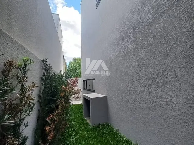 Sobrado com 125m² 3 quartos e 4 banheiros, à venda, no bairro Estrela em Ponta Grossa