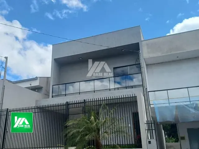 Sobrado com 180m² 3 quartos e 4 banheiros, à venda, no bairro Estrela em Ponta Grossa
