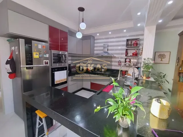 Sobrado com 137m² 2 quartos e 3 banheiros, à venda, no bairro Vila Nova Urupês em Suzano