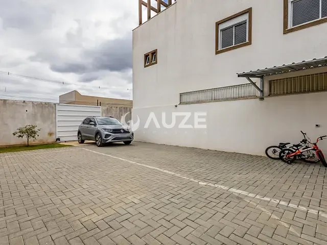 Sobrado com 212m² 3 quartos e 4 banheiros, à venda, no bairro Hauer em Curitiba