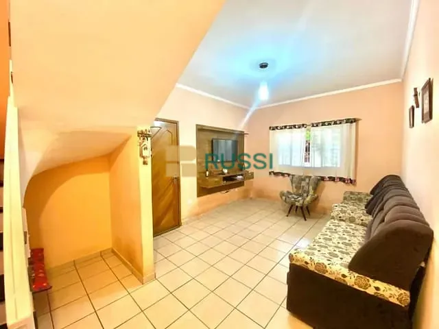 Sobrado com 140m² 3 quartos e 3 banheiros, à venda, no bairro Jardim das Industrias em São José dos Campos