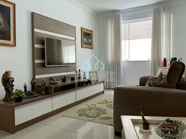 Sobrado com 378m² 5 quartos e 6 banheiros, à venda, no bairro Jardim Santa Clara em Taubaté