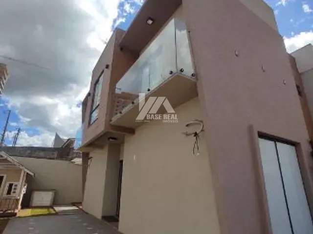 Sobrado 2 quartos e 3 banheiros, à venda, no bairro Orfãs em Ponta Grossa