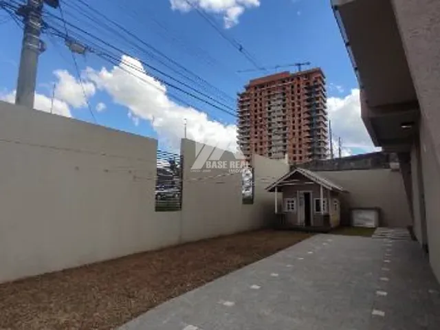 Sobrado 2 quartos e 3 banheiros, à venda, no bairro Orfãs em Ponta Grossa