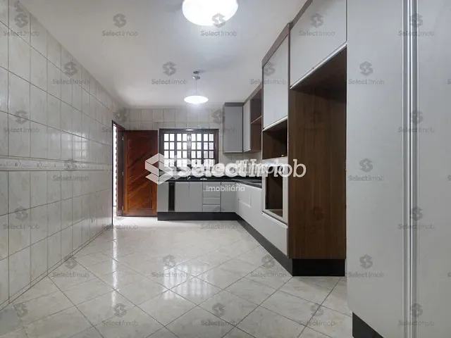 Sobrado com 500m² 3 quartos e 1 banheiro, para alugar, no bairro Jardim Primavera em Mauá