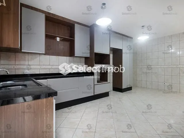 Sobrado com 500m² 3 quartos e 1 banheiro, para alugar, no bairro Jardim Primavera em Mauá