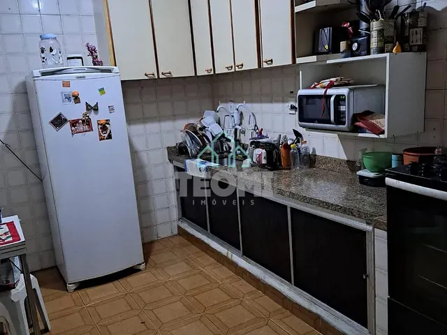 Sobrado com 150m² 4 quartos e 2 banheiros, à venda, no bairro Parque Residencial Bom Conselho em Taubaté