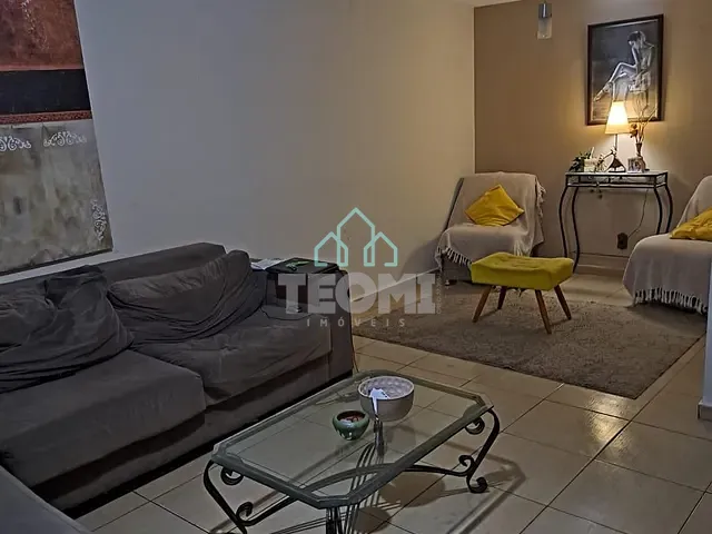 Sobrado com 150m² 4 quartos e 2 banheiros, à venda, no bairro Parque Residencial Bom Conselho em Taubaté