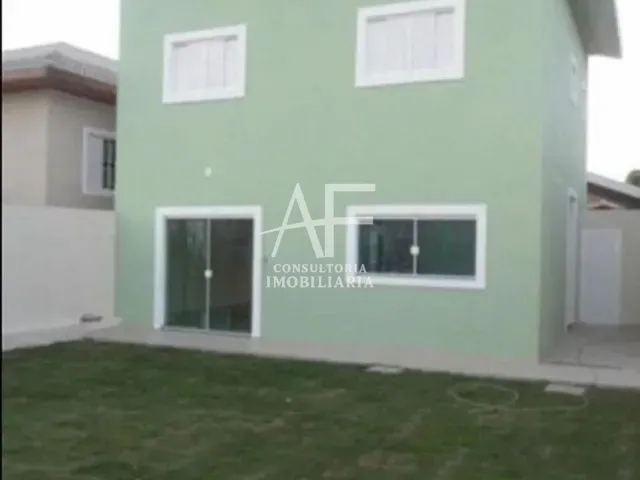 Sobrado com 250m² 3 quartos e 3 banheiros, à venda, no bairro Jardim Hípica Pinheiro em Taubaté