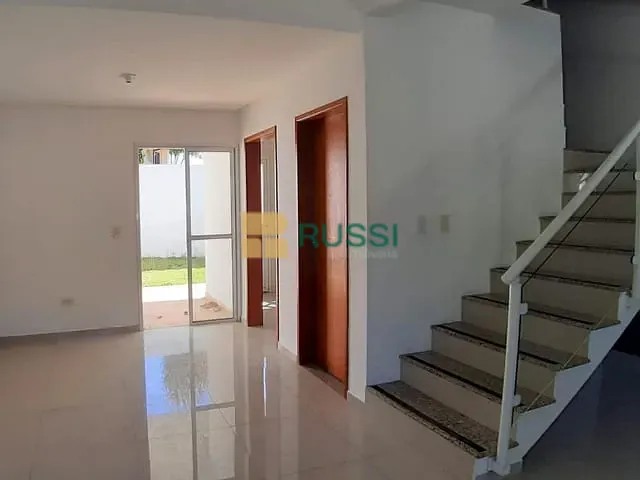 Sobrado com 100m² 3 quartos e 2 banheiros, à venda, no bairro Vila Paraíso em Caçapava