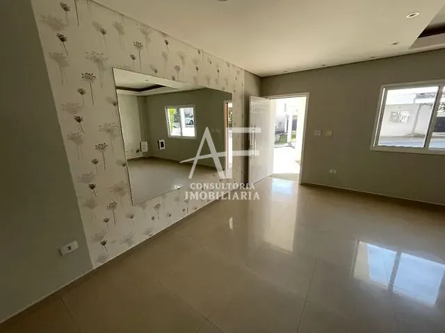 Sobrado com 119m² 3 quartos e 2 banheiros, à venda, no bairro Vila Areao em Taubaté