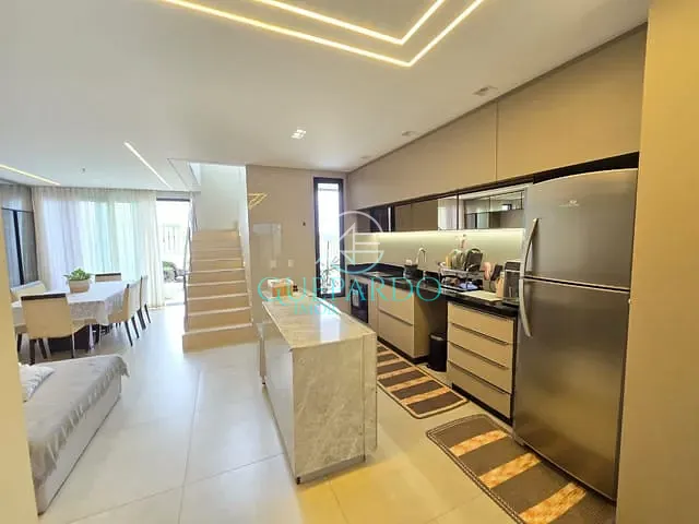 Sobrado com 200m² 3 quartos e 4 banheiros, à venda, no bairro Olímpico em Londrina