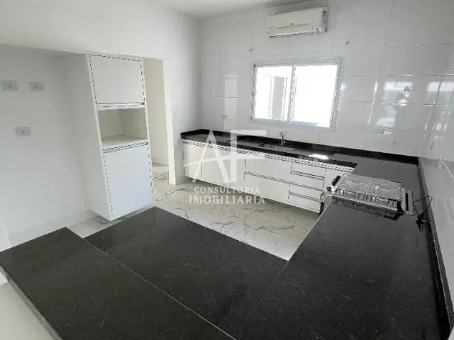 Sobrado com 119m² 4 quartos e 2 banheiros, à venda, no bairro Vila Areao em Taubaté