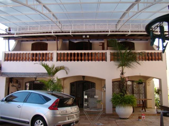 Foto do Sobrado - Sobrado com 6 dormitórios, 800 m² - venda por R$ 2.500.000,00 ou aluguel por R$ 16.700,00/mês - Lago Parque - Londrina/PR | Aurora Imobi