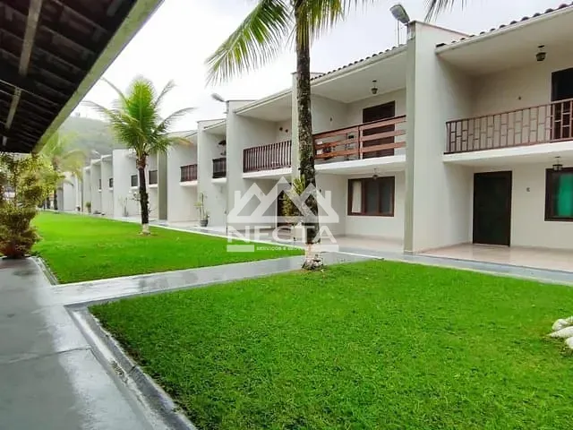 Sobrado com 90m² 2 quartos e 1 banheiro, à venda, no bairro Martim de Sá em Caraguatatuba