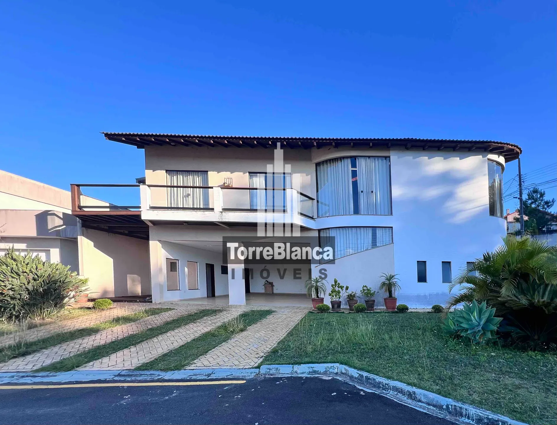 Sobrado, 3 quartos, 380 m² - Foto 2