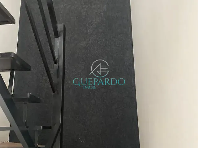 Sobrado com 100m² 3 quartos e 1 banheiro, à venda, no bairro Jardim Morumbi em Londrina