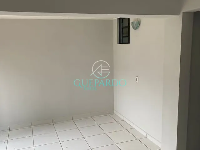 Sobrado com 100m² 3 quartos e 1 banheiro, à venda, no bairro Jardim Morumbi em Londrina
