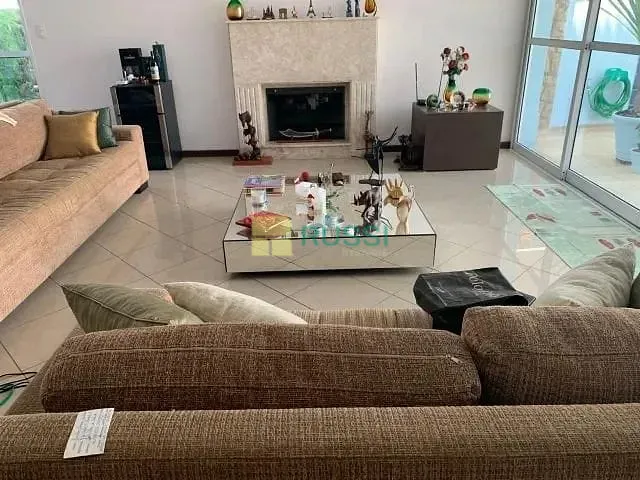 Sobrado com 460m² 4 quartos e 5 banheiros, à venda, no bairro Jardim Altos de Santana em Jacareí
