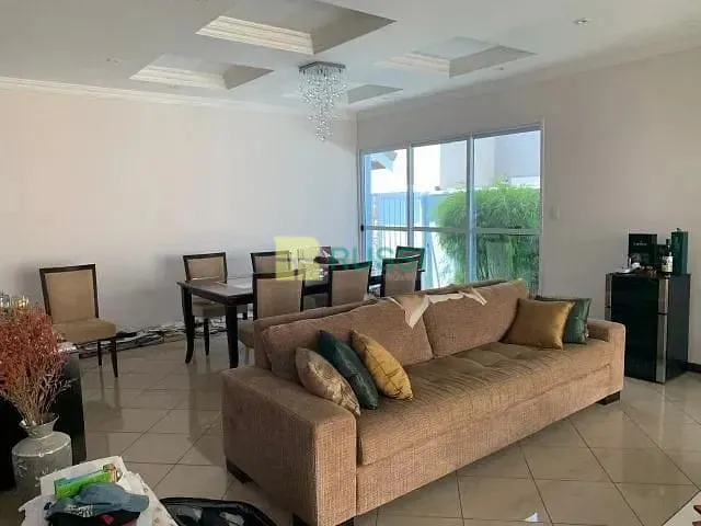 Sobrado com 460m² 4 quartos e 5 banheiros, à venda, no bairro Jardim Altos de Santana em Jacareí