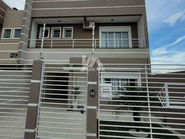 Sobrado 3 quartos e 3 banheiros, à venda, no bairro Oficinas em Ponta Grossa