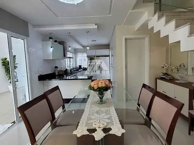 Sobrado 3 quartos e 3 banheiros, à venda, no bairro Oficinas em Ponta Grossa