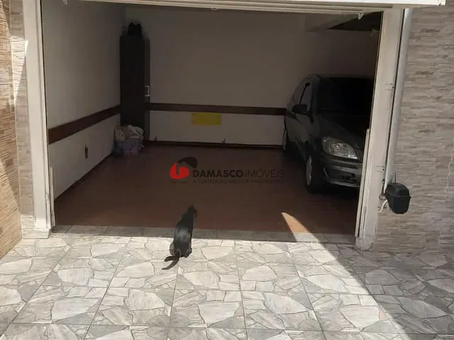 Sobrado com 210m² 4 quartos e 2 banheiros, à venda, no bairro Parque Tomas Saraiva em São Paulo