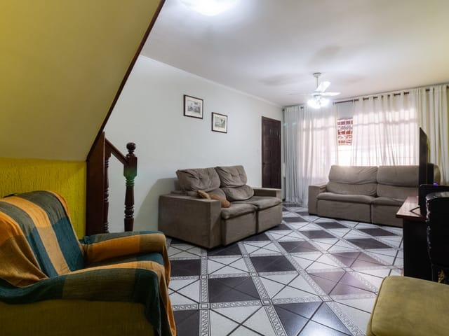 Foto do Sobrado - Sobrado para venda em Helena Maria com 3 quartos, sendo 1 suíte, 199.3m² | Lares e Andares Imóveis