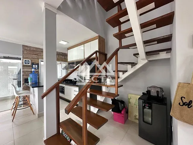 Sobrado com 183m² 2 quartos e 3 banheiros, à venda, no bairro Balneário Gardem Mar em Caraguatatuba