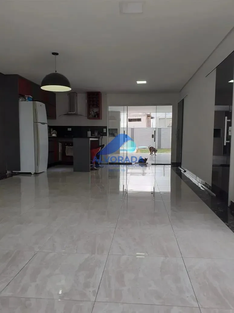 Sobrado, 4 quartos, 247 m² - Foto 1