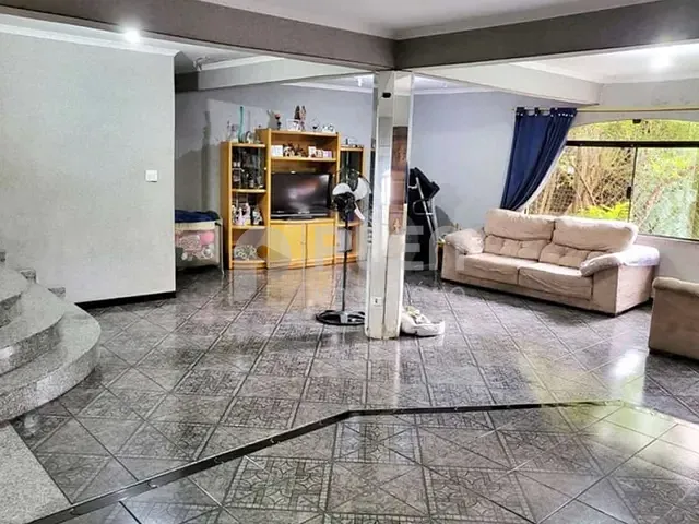 Sobrado com 238m² 4 quartos e 4 banheiros, à venda, no bairro Vila Maria Alta em São Paulo