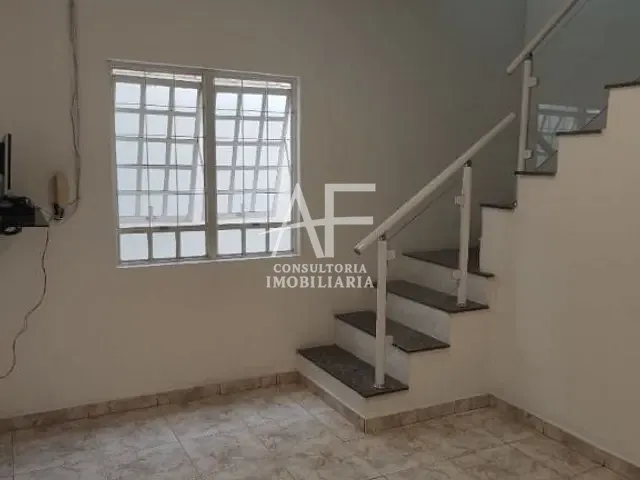 Sobrado com 241m² 4 quartos e 3 banheiros, à venda, no bairro Vila Mascarenhas em São José dos Campos