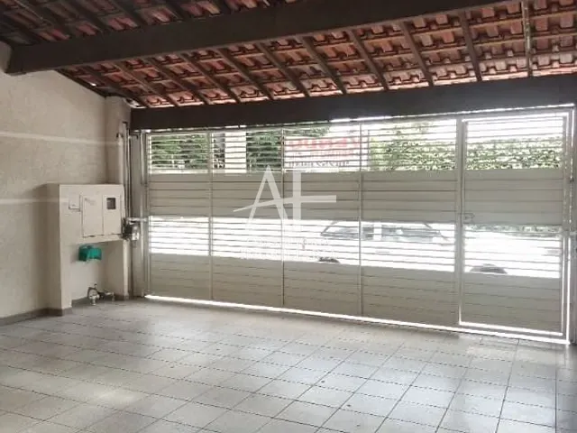Sobrado com 241m² 4 quartos e 3 banheiros, à venda, no bairro Vila Mascarenhas em São José dos Campos