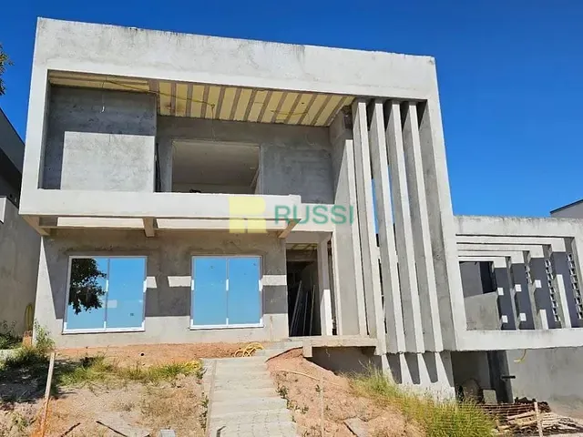 Sobrado com 600m² 4 quartos e 6 banheiros, à venda, no bairro Condomínio Residencial Colinas do Paratehy em São José dos Campos