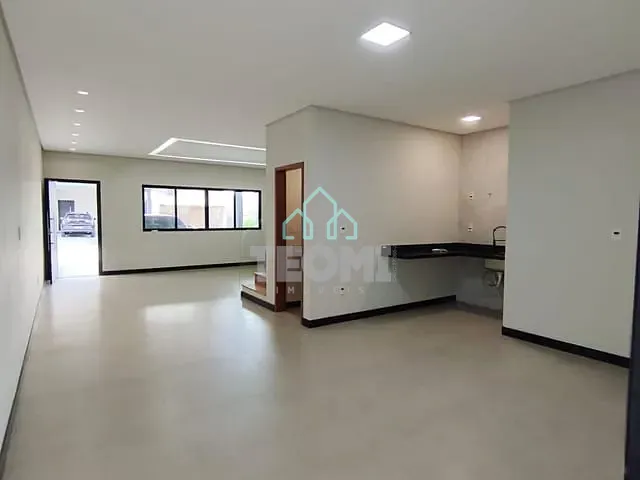 Sobrado 3 quartos e 2 banheiros, à venda, no bairro Morada dos Nobres em Taubaté