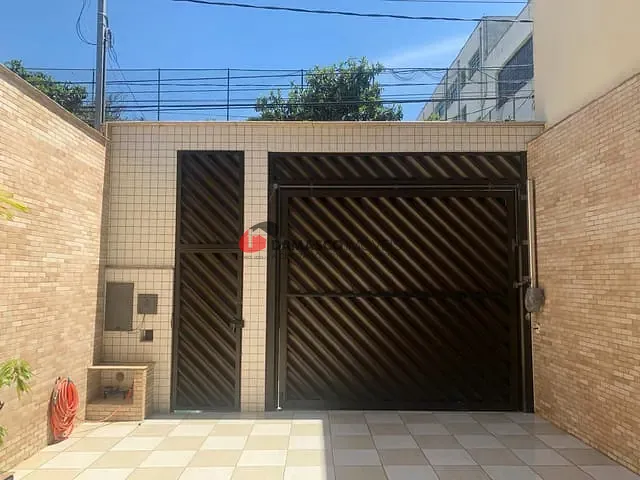 Sobrado com 252m² 3 quartos e 1 banheiro, à venda, no bairro Cerâmica em São Caetano do Sul
