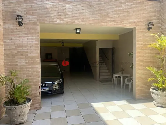 Sobrado com 252m² 3 quartos e 1 banheiro, à venda, no bairro Cerâmica em São Caetano do Sul