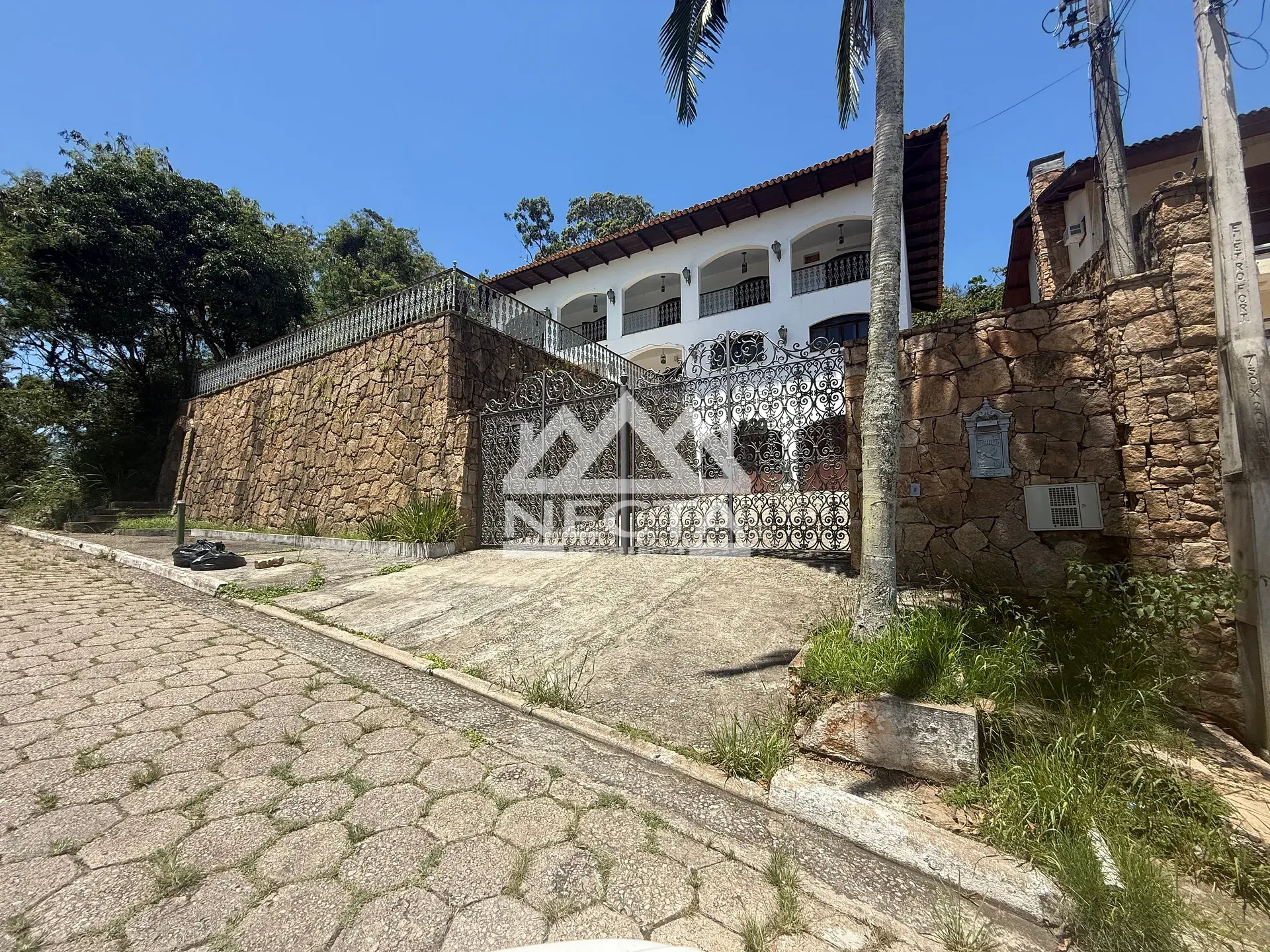 Sobrado, 5 quartos, 880 m² - Foto 1